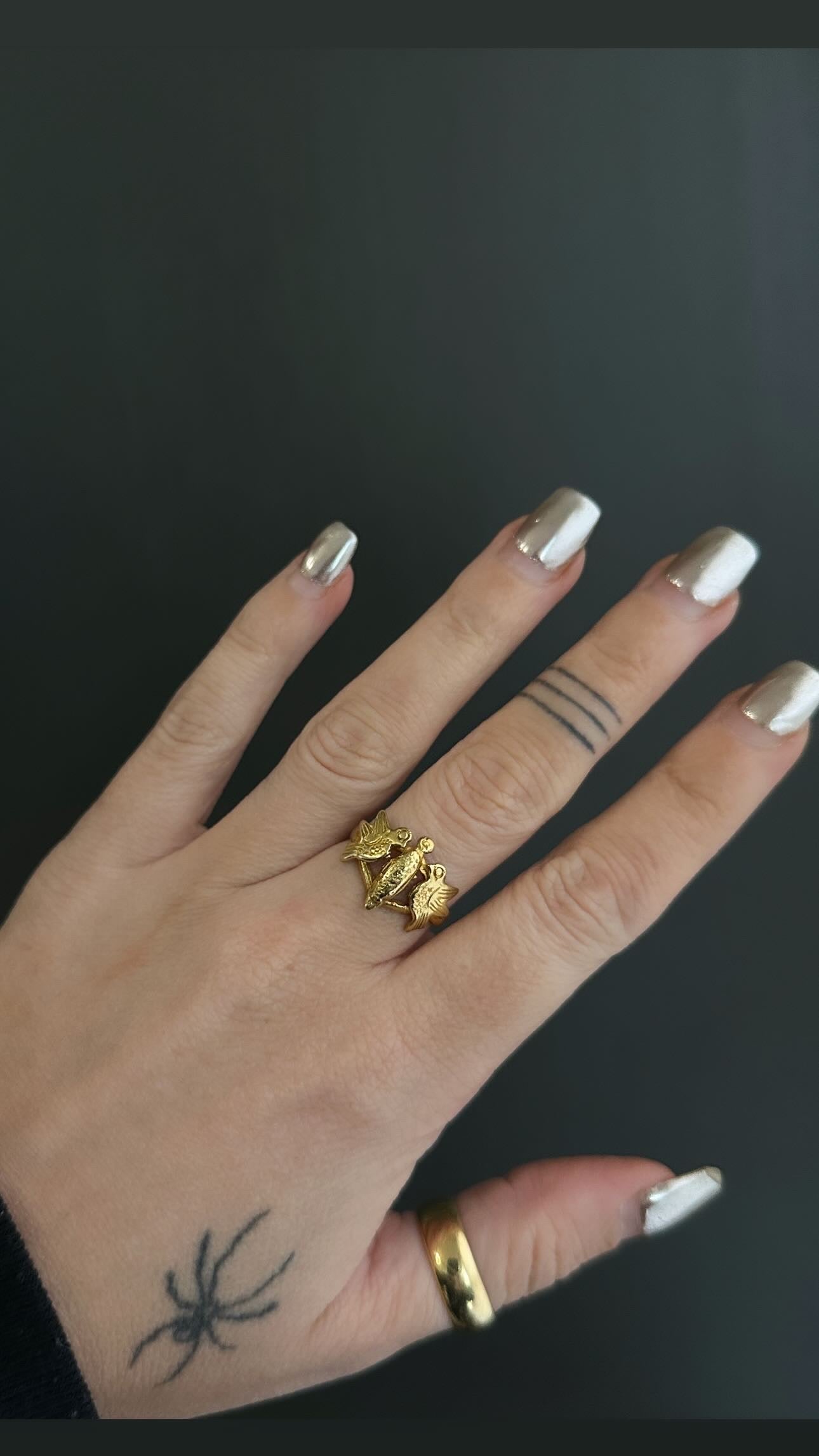 Vintage 14k Carved Bird Ring size 6.25
