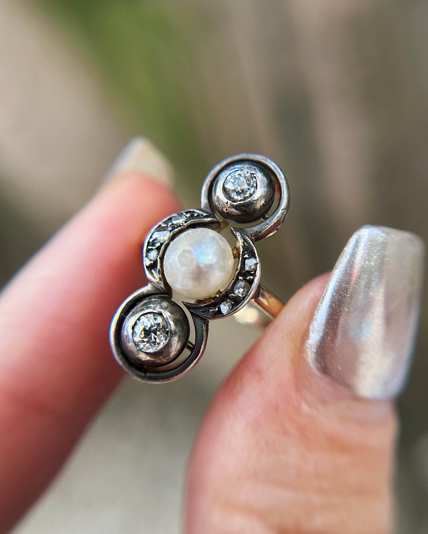 Vintage 18k and silver diamond and pearl ring Size 6.25