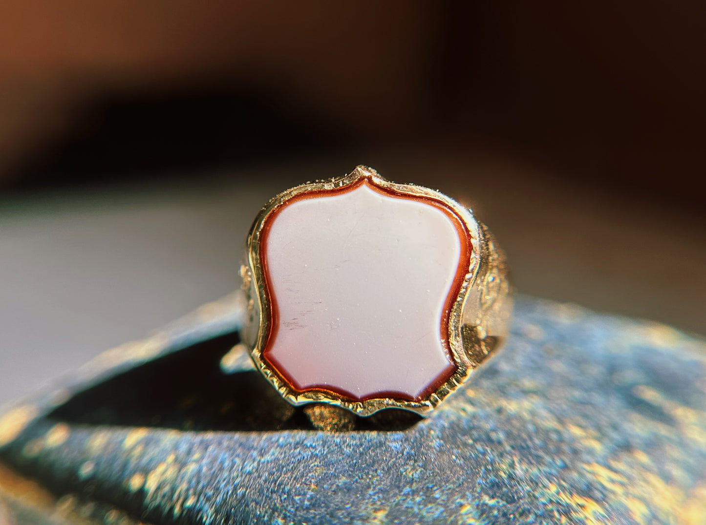 Vintage 14k sardonyx shield signet size 7.75