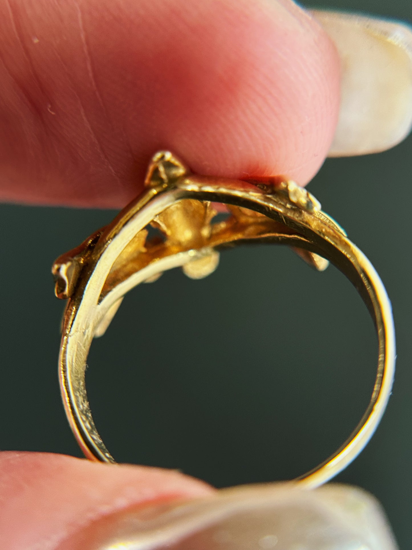 Vintage 14k Carved Bird Ring size 6.25