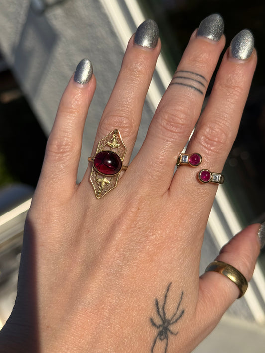 Antique Victorian 14k Cabochon garnet Ring size 7.5