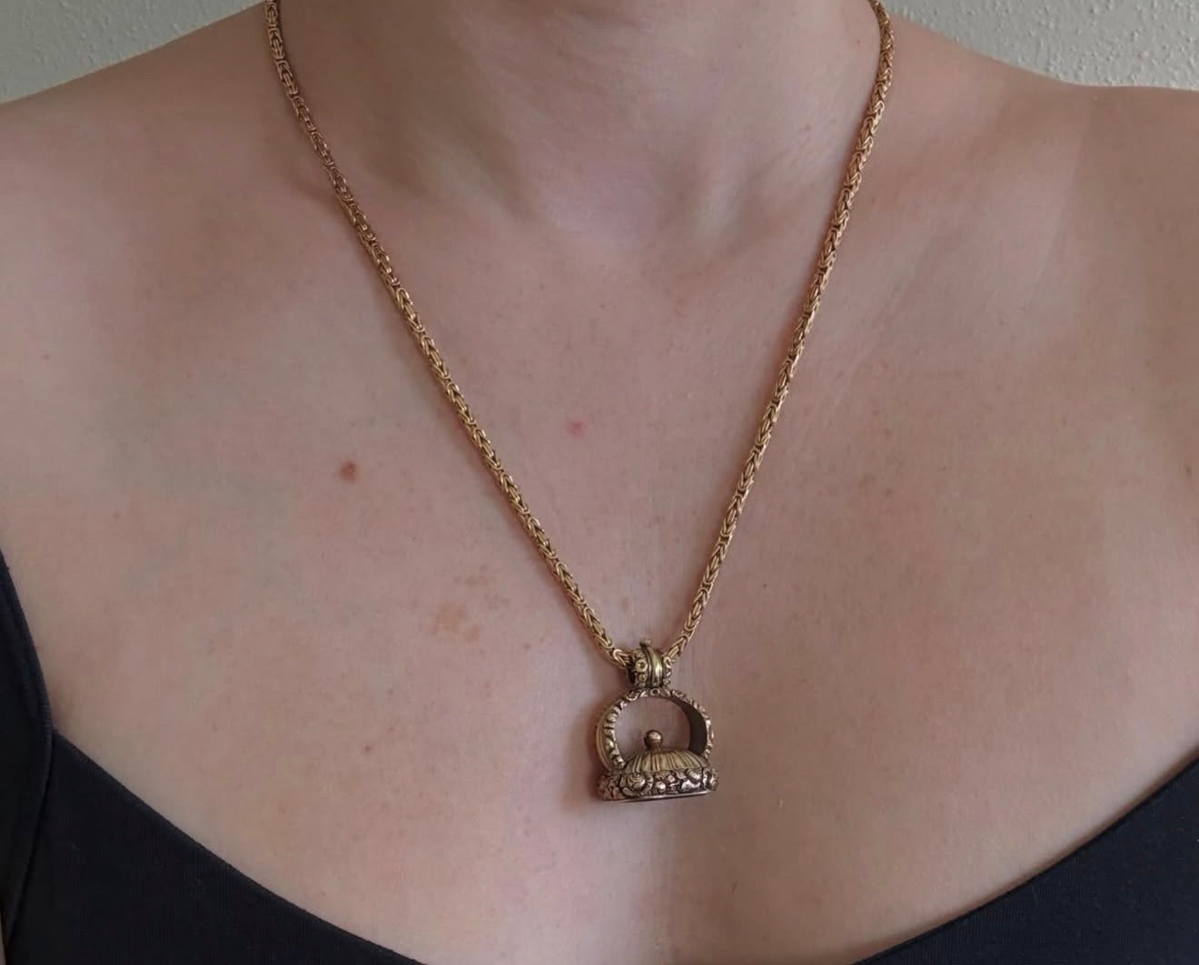 Antique 15k bloodstone Intaglio fob 19.1g