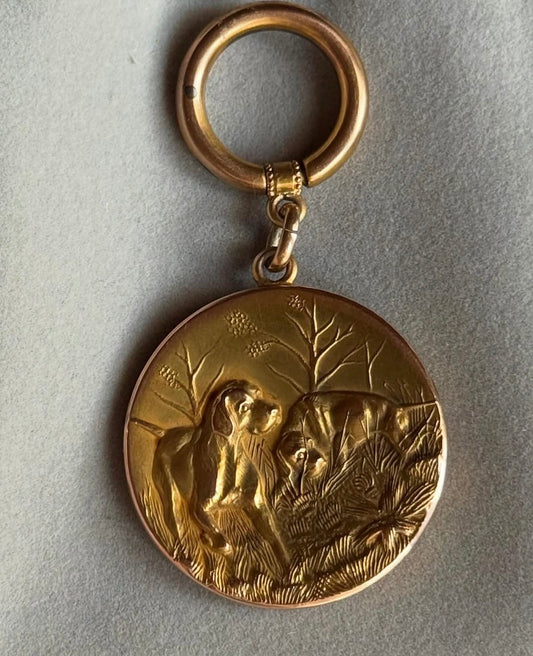 Antique 10k Yellow Gold Hunting Dog Locket