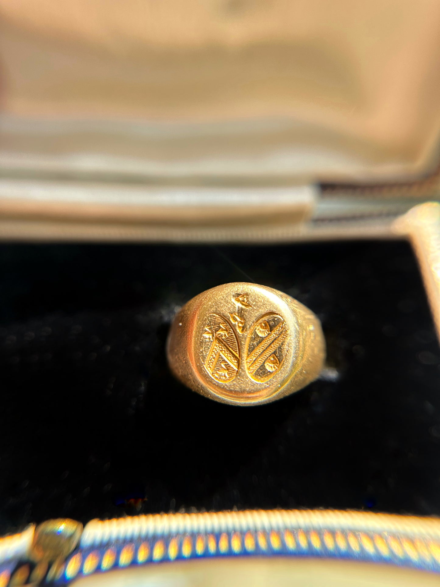 Vintage 18k French Signet Ring - 3