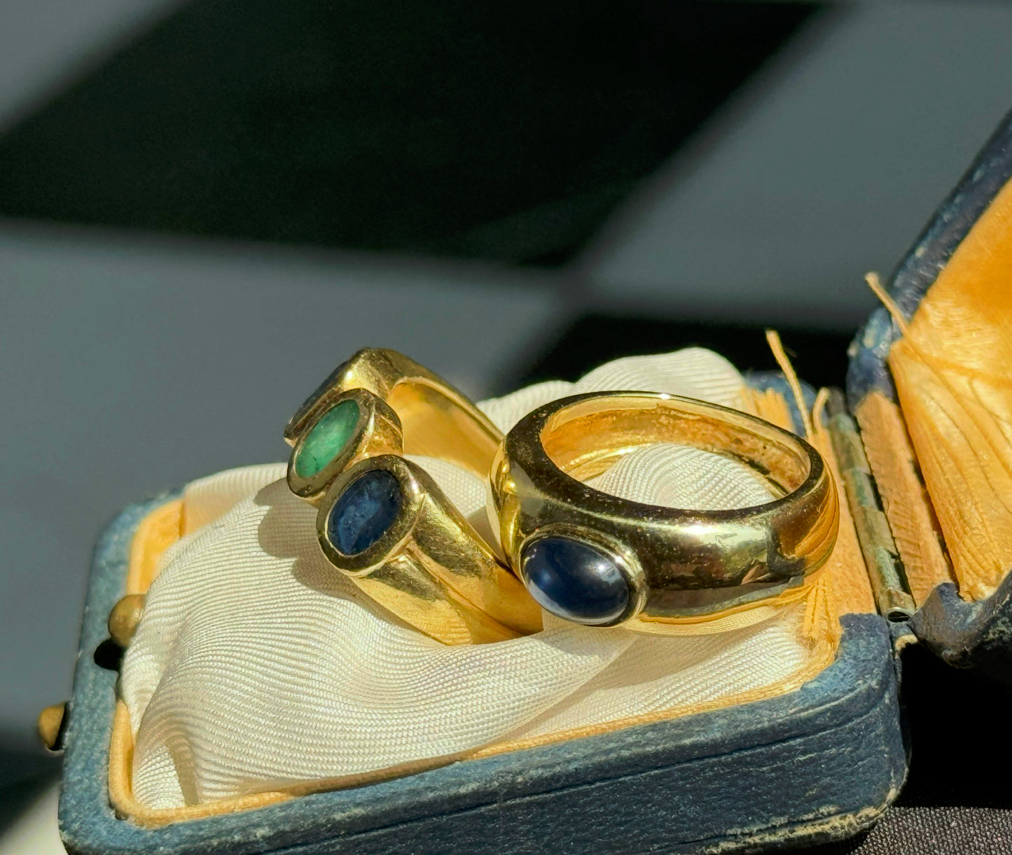 18k Sapphire Bombe/Dome Ring - 4.5 (sizable up to a 6.5)