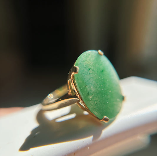 Vintage 10k Jade Ring size 7