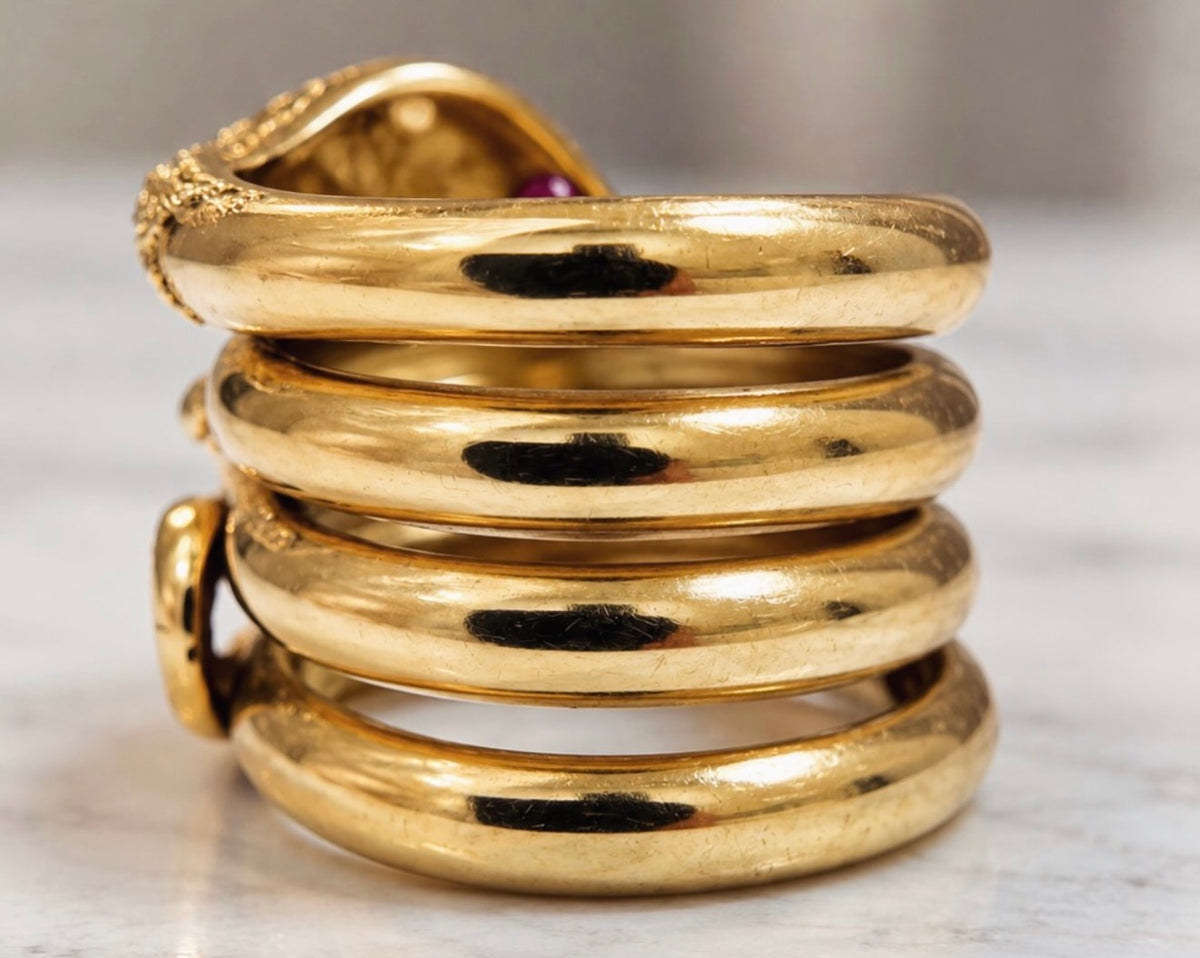 Vintage 18k Coiled Snake Ring
