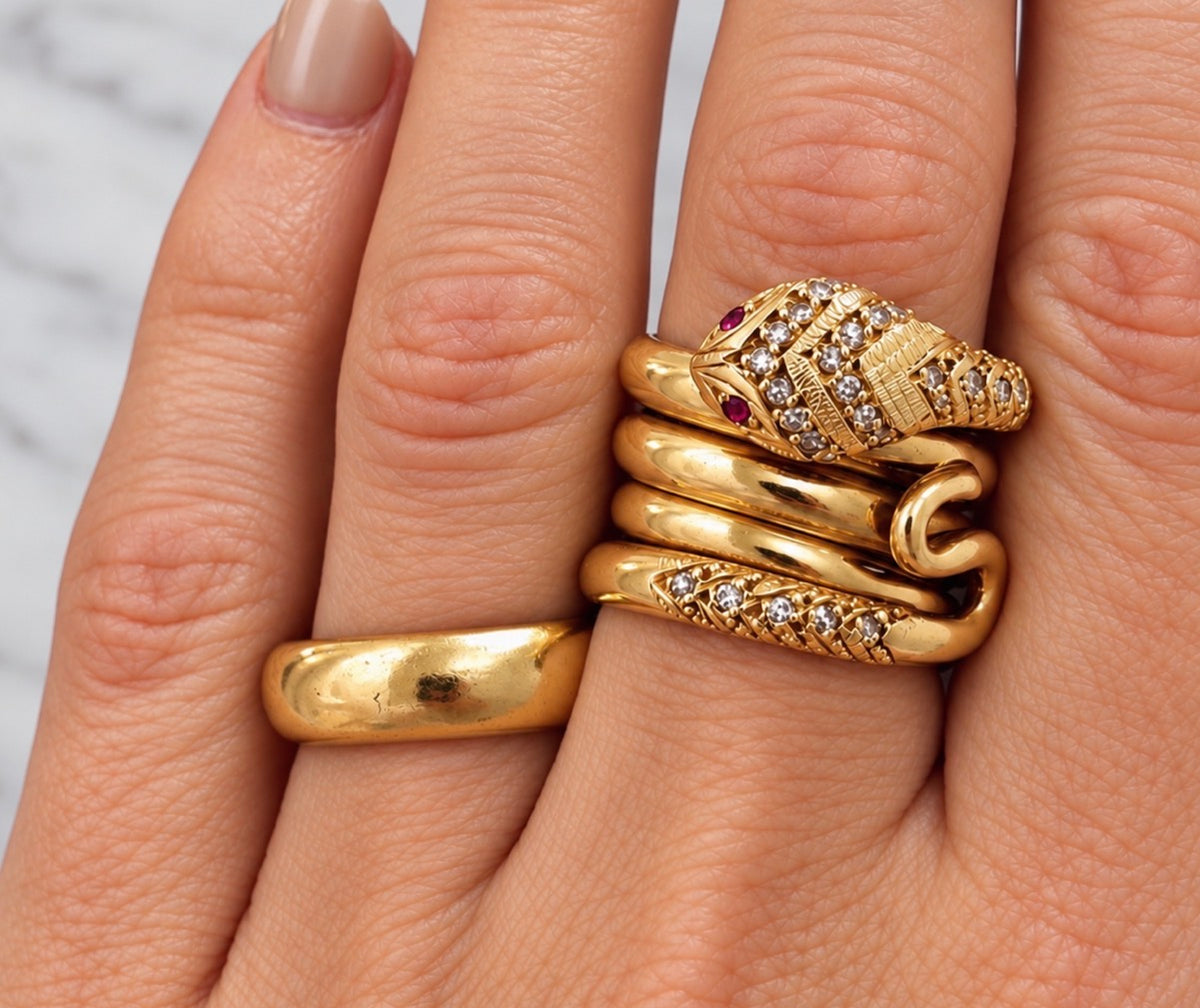 Vintage 18k Coiled Snake Ring