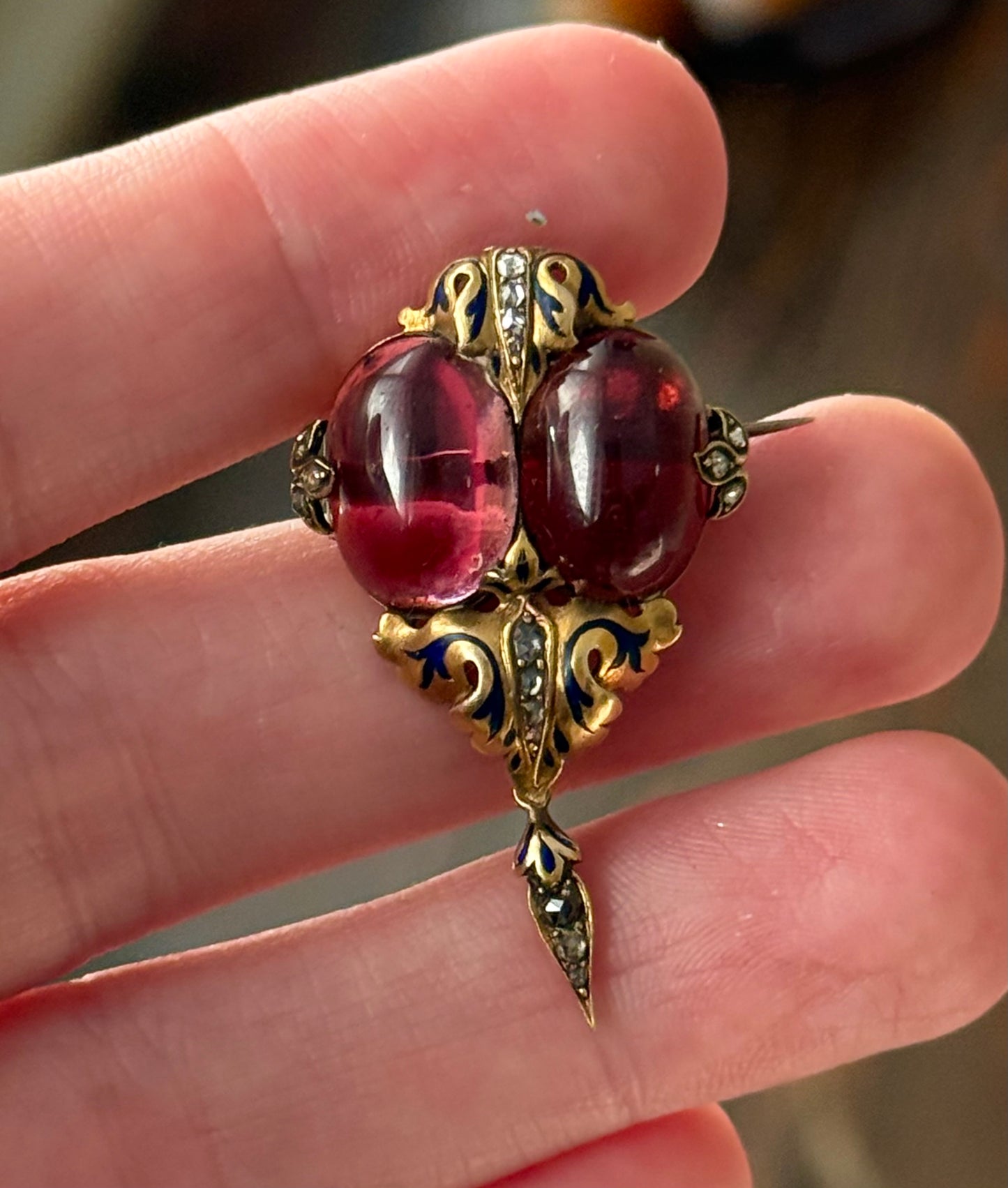 Victorian 14k Cabochon garnet and diamond brooch