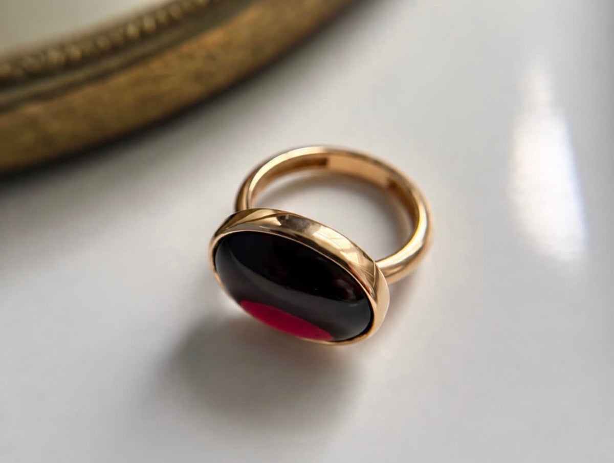 14k Chunky Bezel Set Garnet Ring size 6