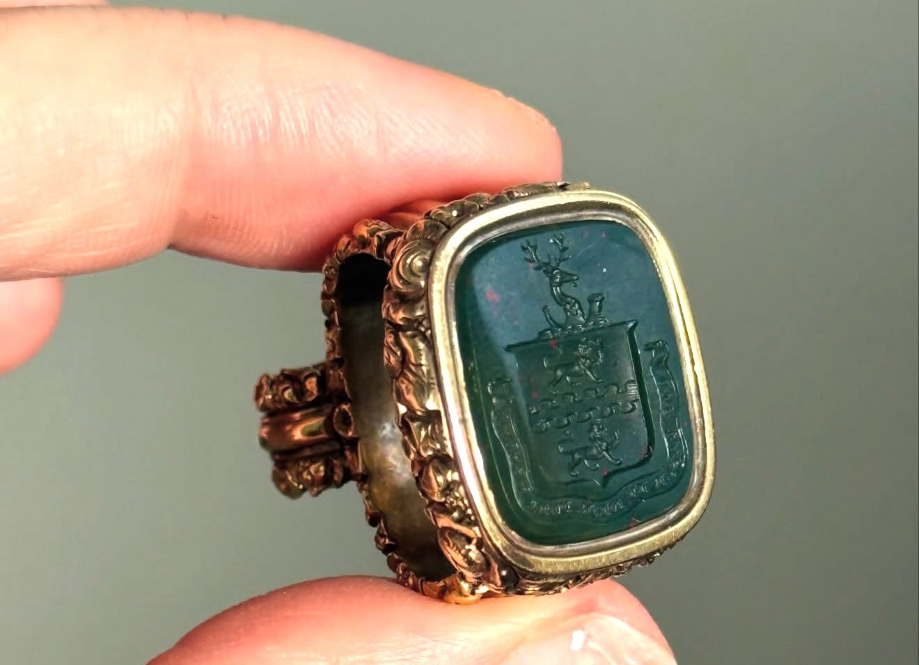 Antique 15k bloodstone Intaglio fob 19.1g