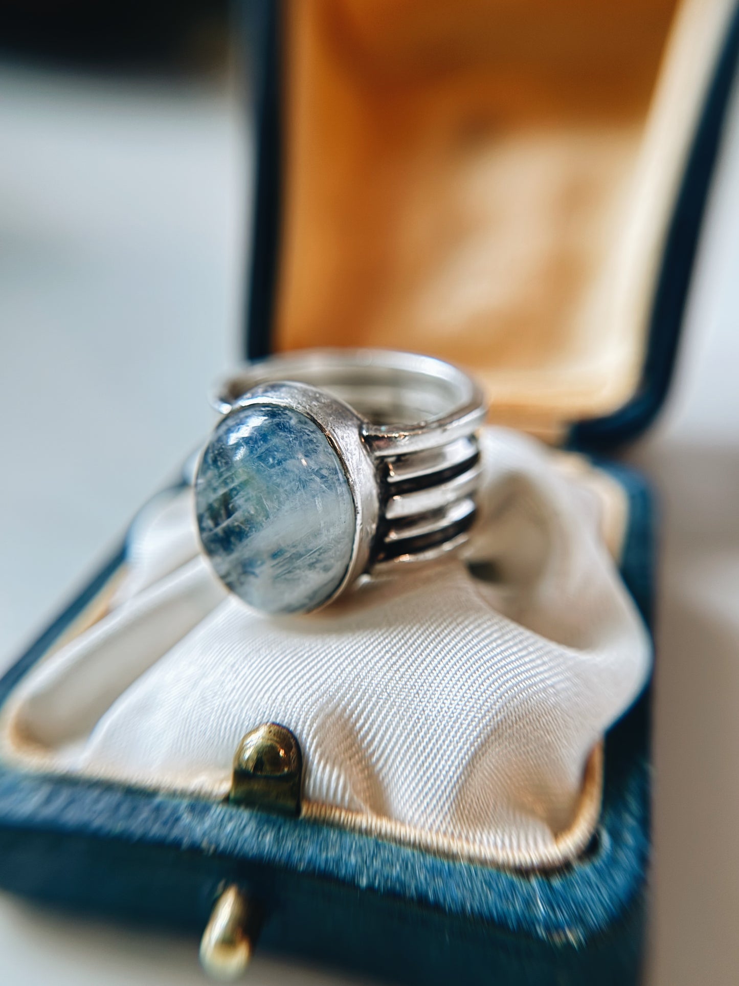 Vintage Chunky Sterling Quartz Ring size 6