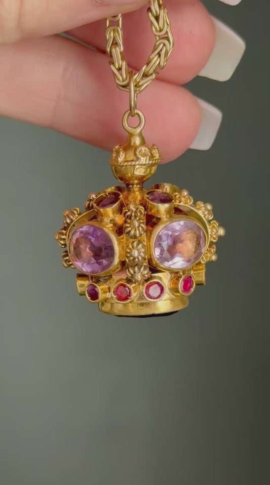 Vintage 18k 1970s Etruscan revival crown fob